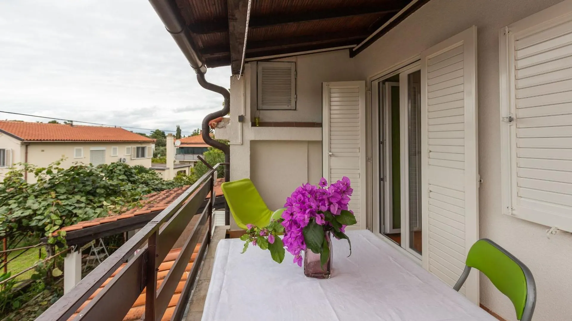 Apartment Enny Fuer 2 Personen In Porec, Nur 300M Vom Strand, 10 Gehminuten Vom Zentrum Entfernt, Poreč