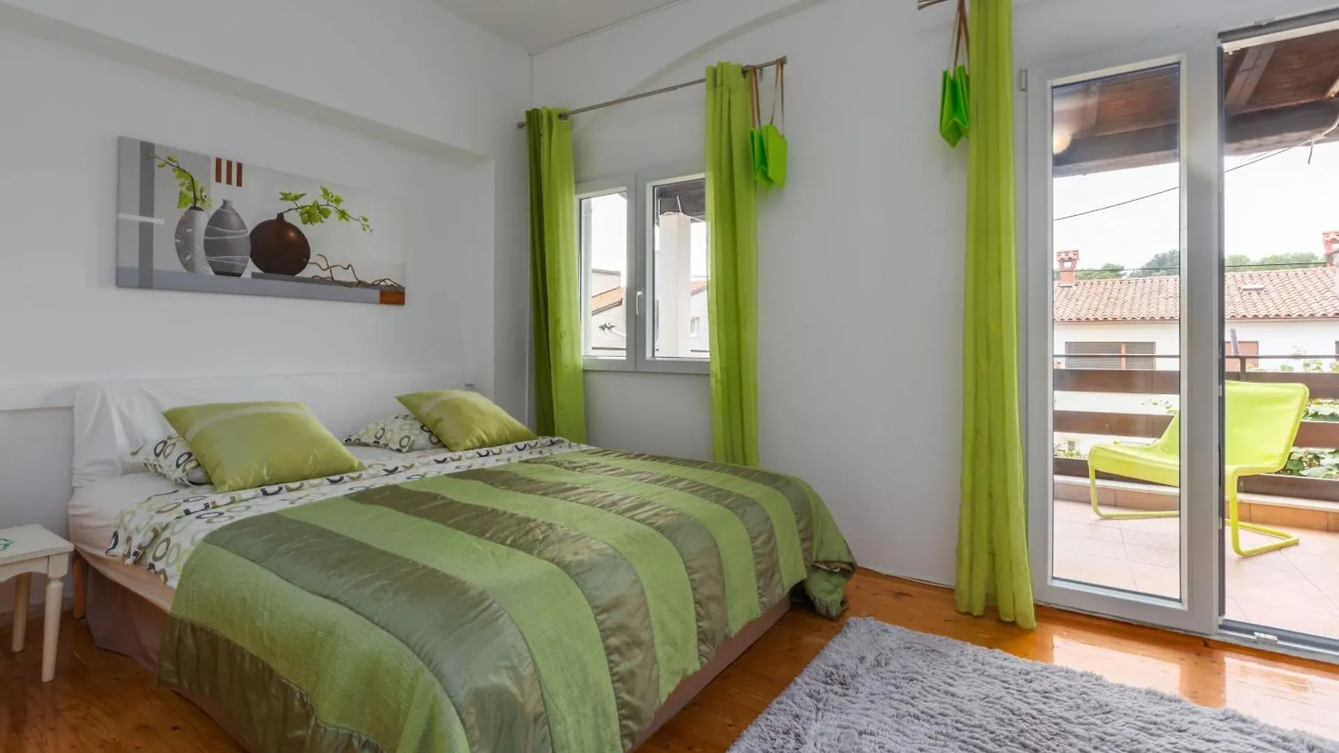Apartment Enny Fuer 2 Personen In Porec, Nur 300M Vom Strand, 10 Gehminuten Vom Zentrum Entfernt,